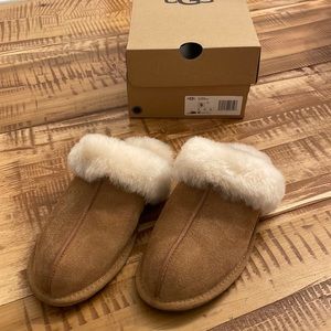 UGG Women’s Scuffette II. Size 6. Color Chestnut. New in Box.